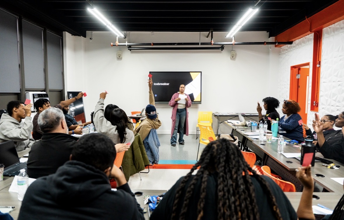 Jazzmin Pitts facilitating an interactive workshop